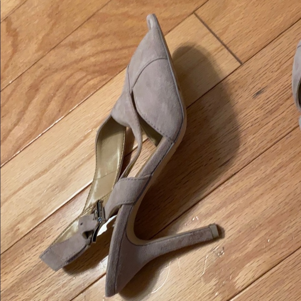 Sandals - Picture 2 of 3